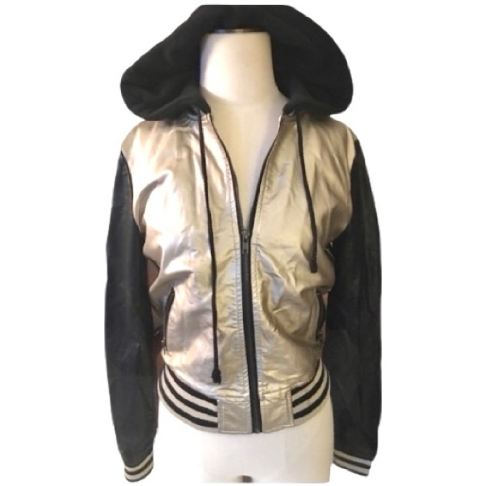 FOREVER 21 BOMBER JACKET